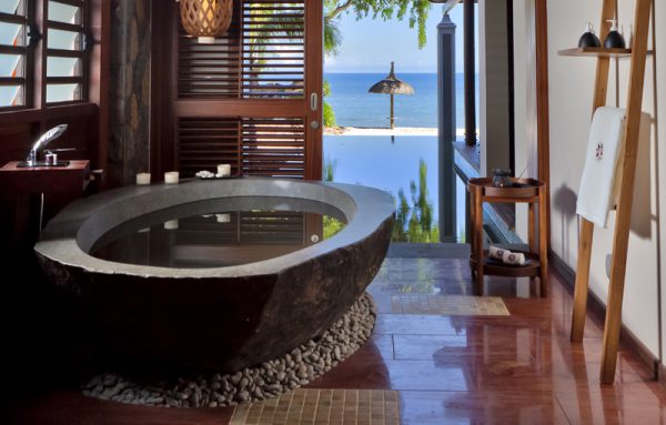 Baignoire en pierre de lave naturelle