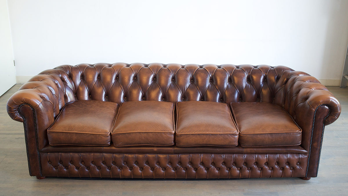 Grand canapé Chesterfield 4 places