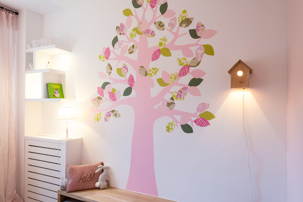 Sticker en forme d'arbre, rose, entouré de deux veilleuses