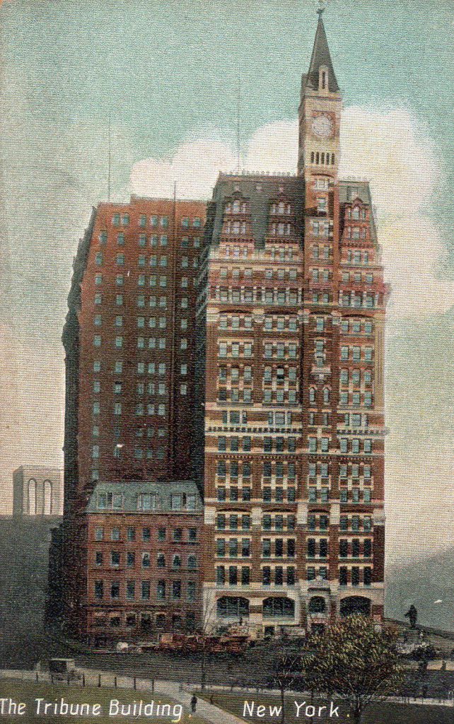 Carte postale d'époque représentant l'immeuble du New York Tribune avec sa tourelle
