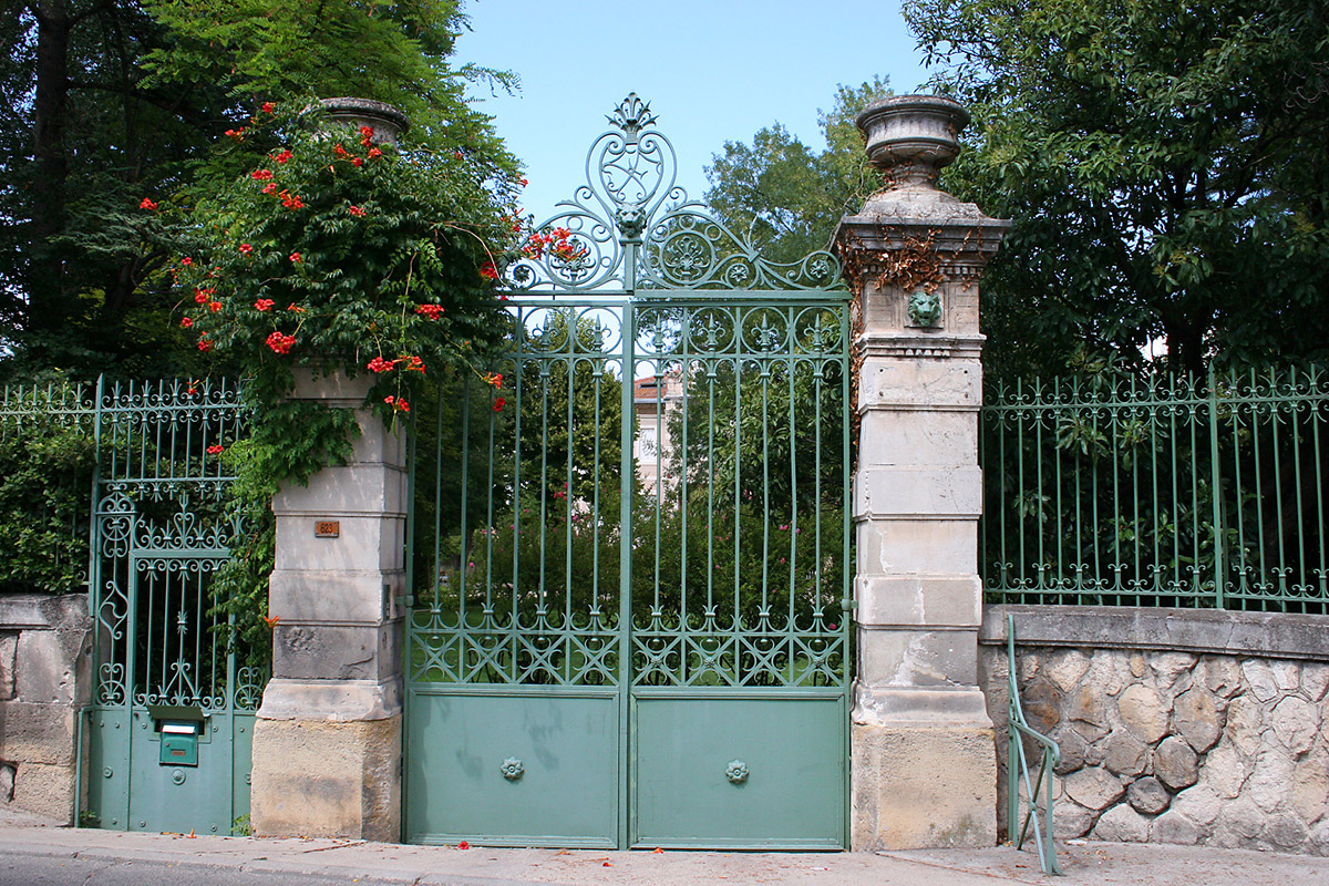 Un portail de manoir à la française