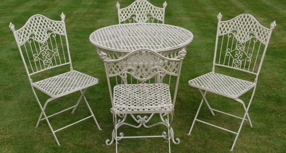 Réédition de meuble de jardin en fer forgé